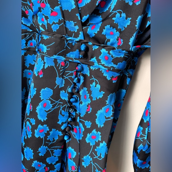 Equipment Femme Dress. - Picture 2 of 5